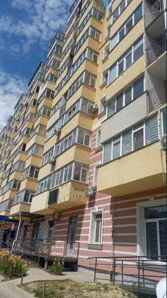 Продаж 2-кімнатної квартири 68.9 м², Михайла Лушпи просп.