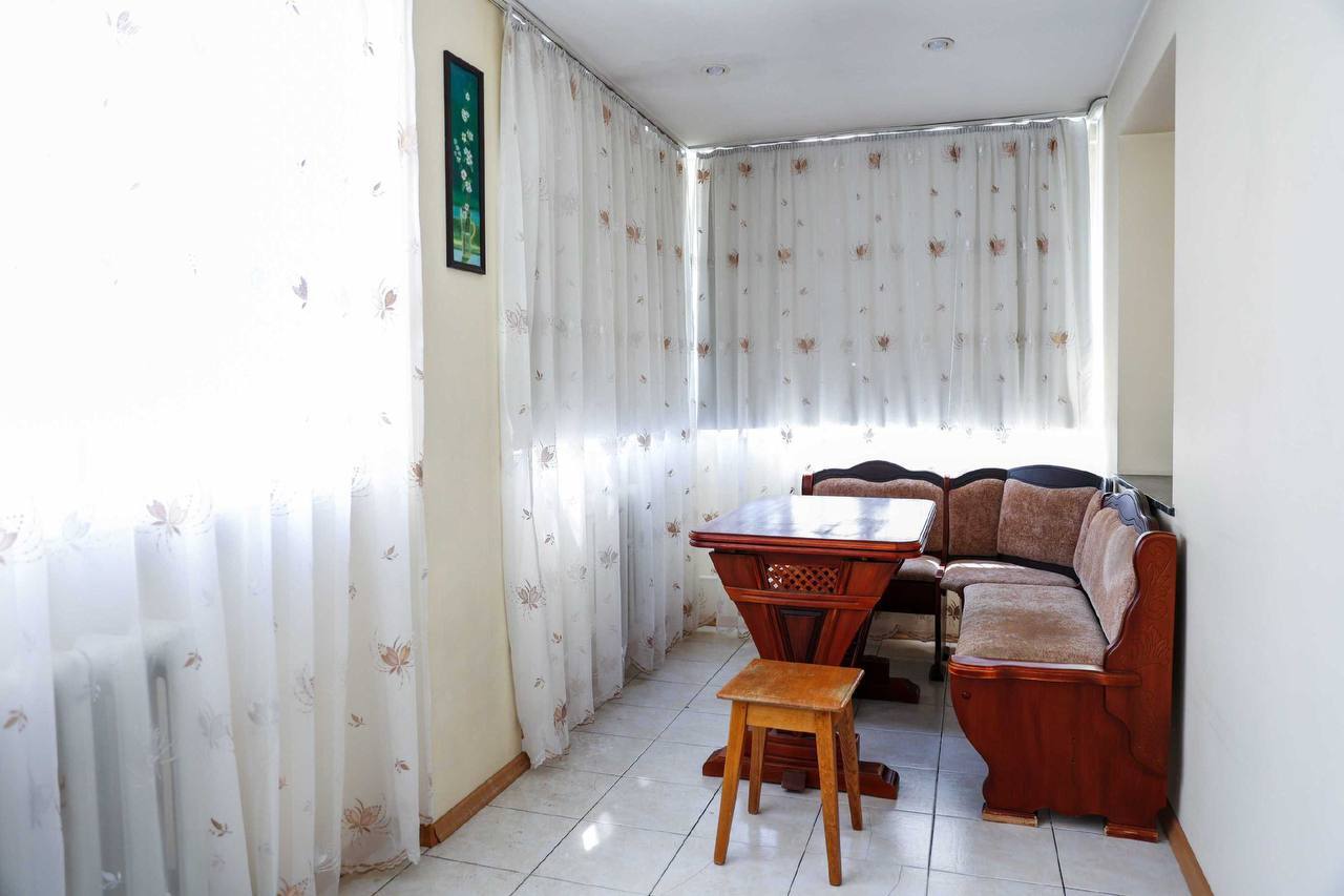 Продаж 4-кімнатної квартири 100 м², Ливарна вул.