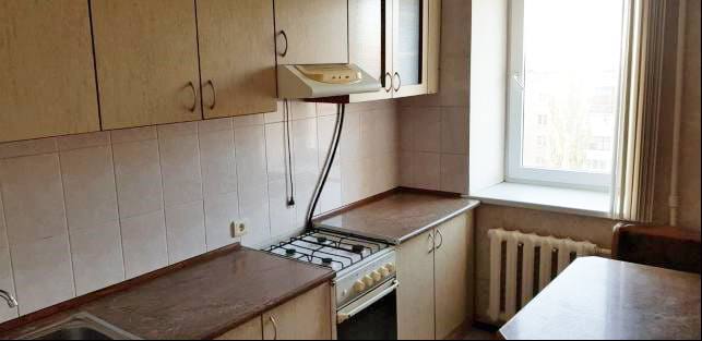 Продаж 2-кімнатної квартири 48 м², Металургів вул.