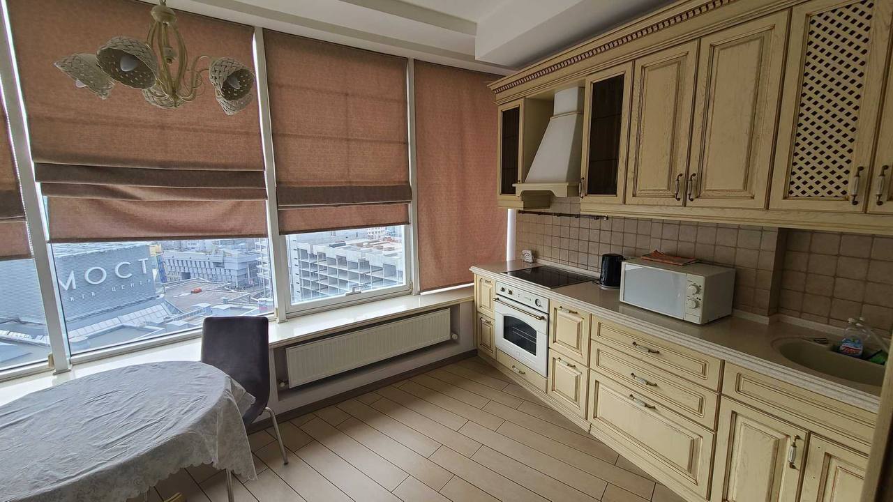 Продаж 2-кімнатної квартири 65 м², Європейська вул.