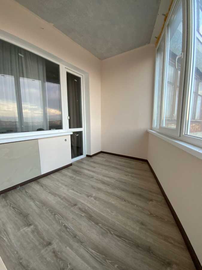 Продажа 3-комнатной квартиры 63 м², Вечерний бул., 2