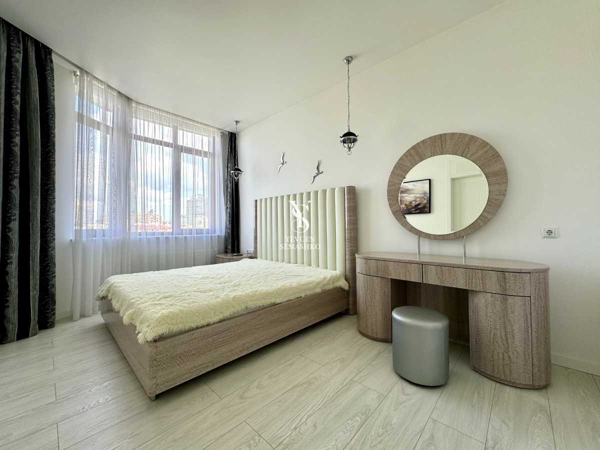 Аренда 3-комнатной квартиры 120 м², Богдана Хмельницкого ул., 58А