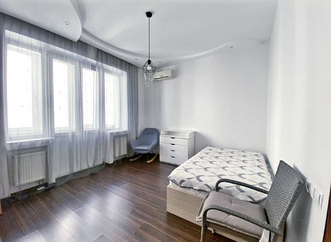 Оренда 3-кімнатної квартири 117 м², Степана Руданського вул., 3А