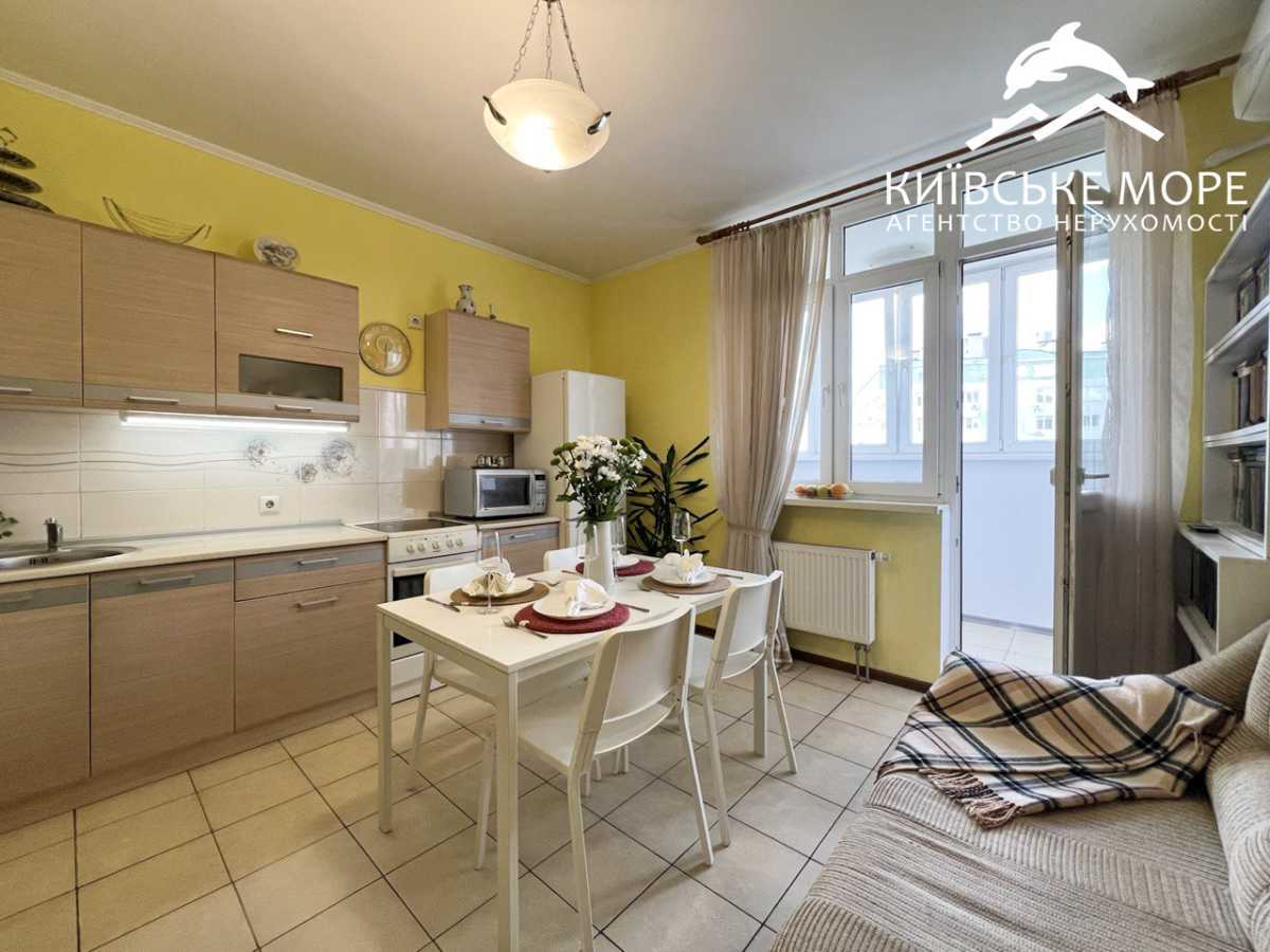 Продаж 1-кімнатної квартири 52 м², Воскресенська вул., 12Б