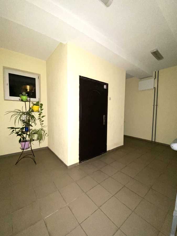 Продаж 2-кімнатної квартири 63 м², Метрологічна вул.