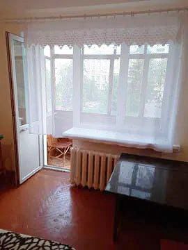 Продаж 1-кімнатної квартири 31 м², Першотравнева вул.