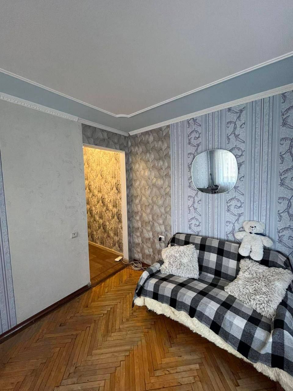 Продаж 2-кімнатної квартири 44.8 м², Охитирська вул.