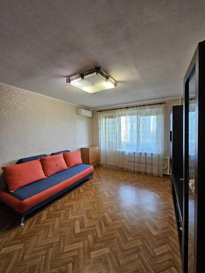 Продаж 1-кімнатної квартири 41 м², Тополь-2, 20