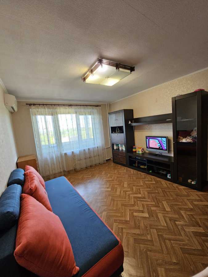 Продаж 1-кімнатної квартири 41 м², Тополь-2, 20