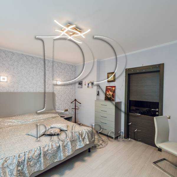 Продаж 3-кімнатної квартири 100 м², Олени Пчілки вул., 8