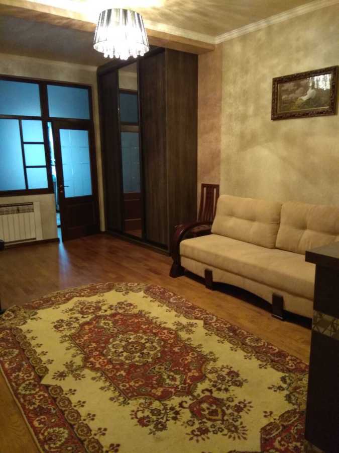 Продаж 1-кімнатної квартири 49 м², Жилянська вул., 118