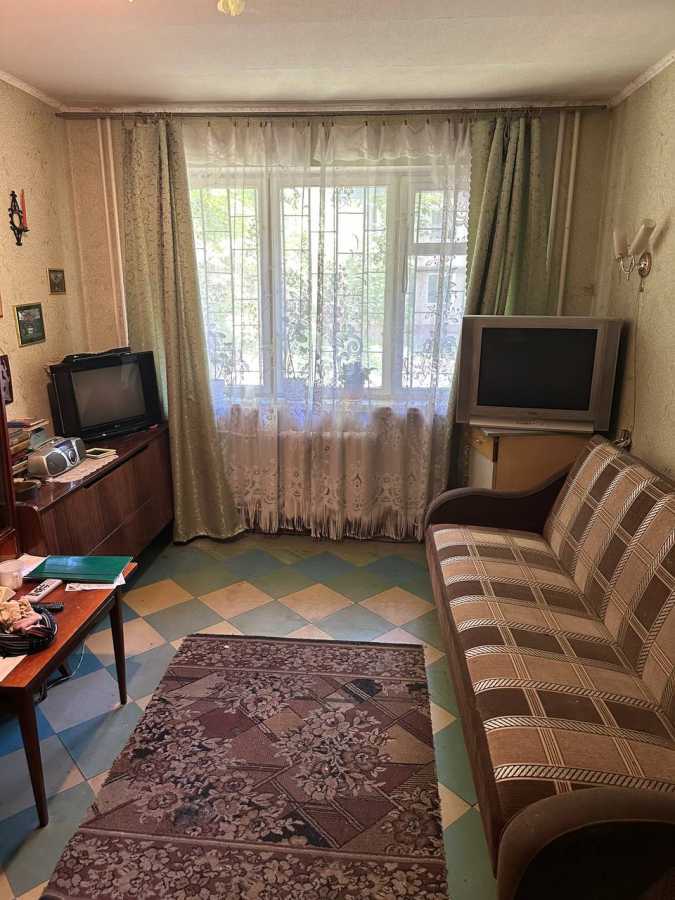 Продаж 1-кімнатної квартири 32 м², Батумська вул., 28