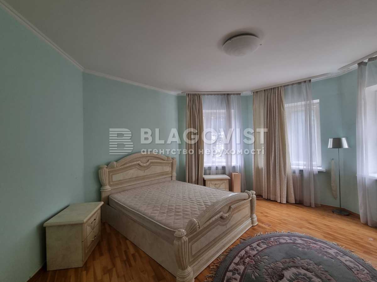 Продаж 3-кімнатної квартири 120 м², Клінічна вул., 23-25