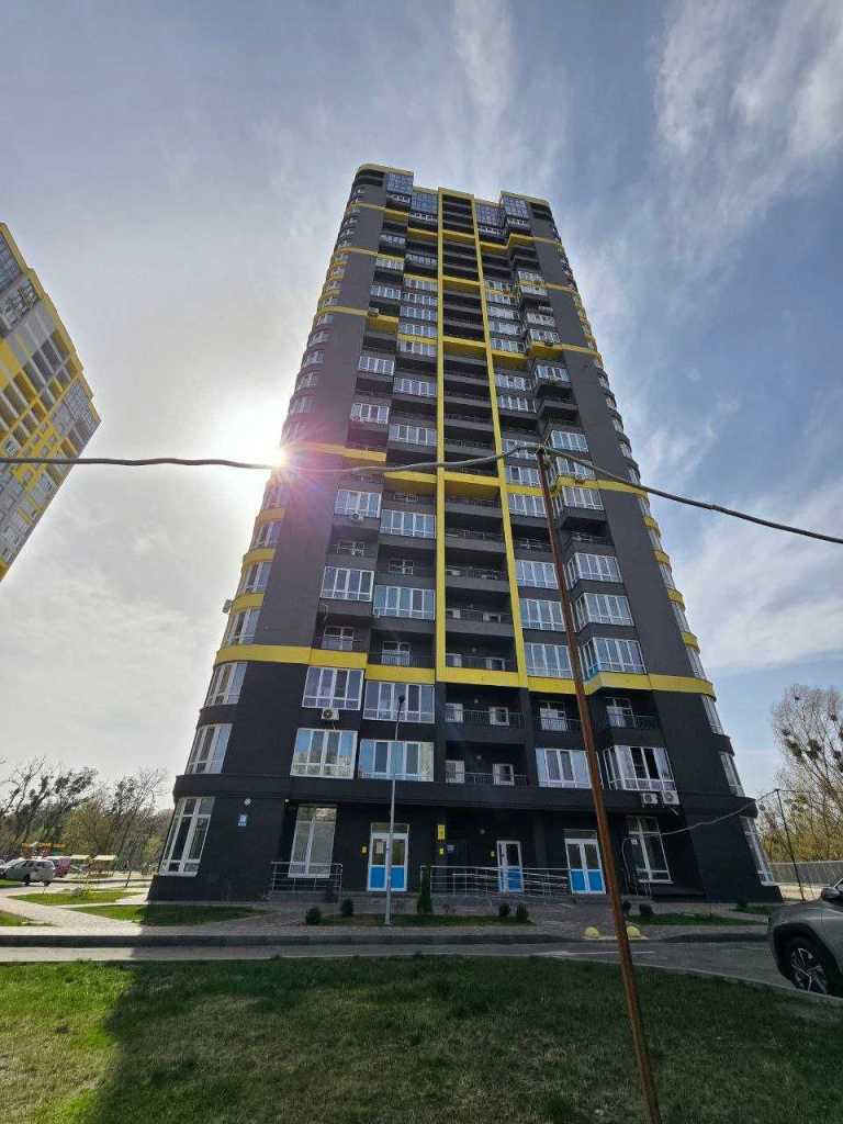 Продаж 3-кімнатної квартири 74.7 м², Кадетський Гай вул., 8