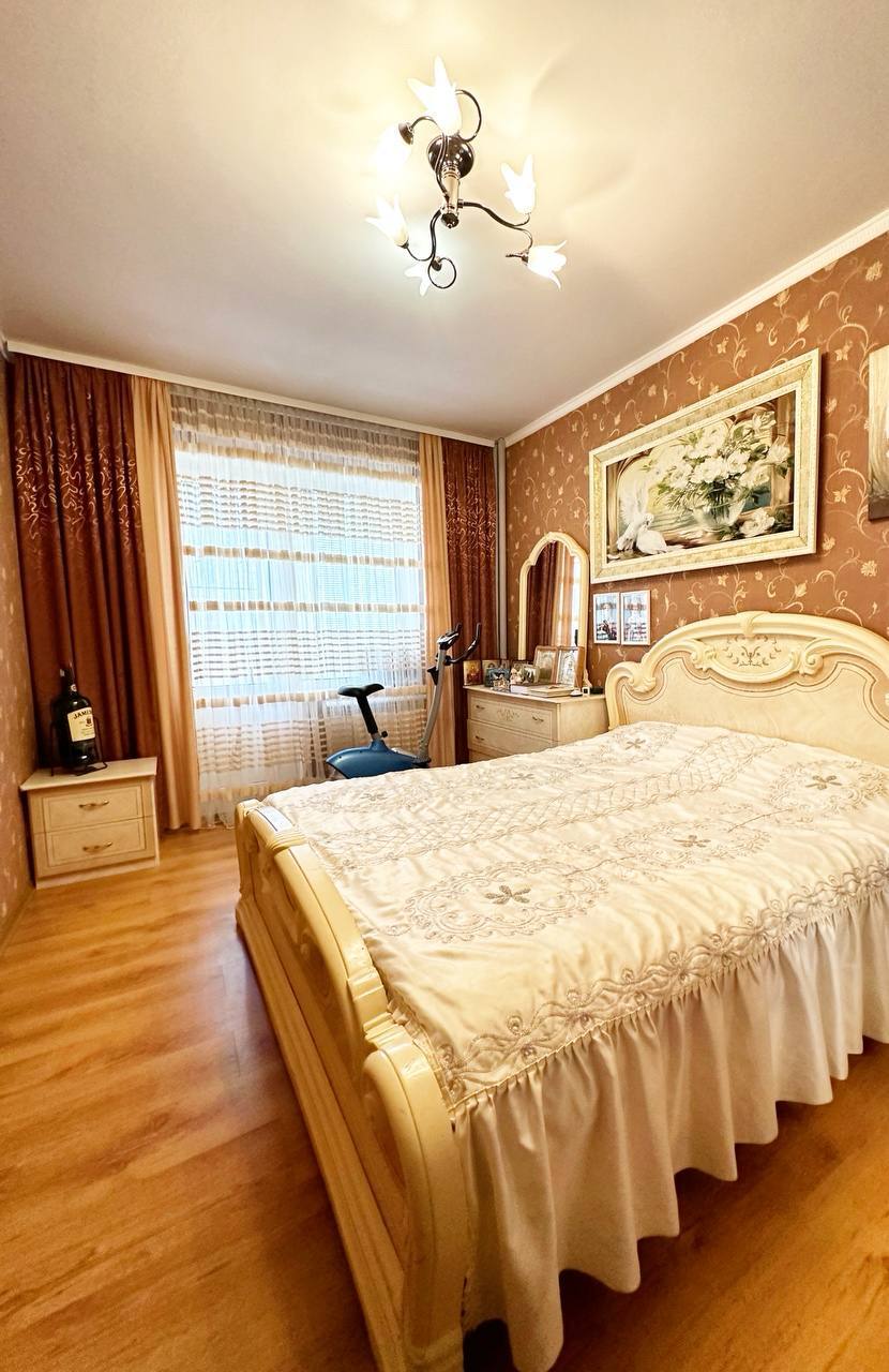 Продаж 3-кімнатної квартири 65.3 м², Реміснича вул.