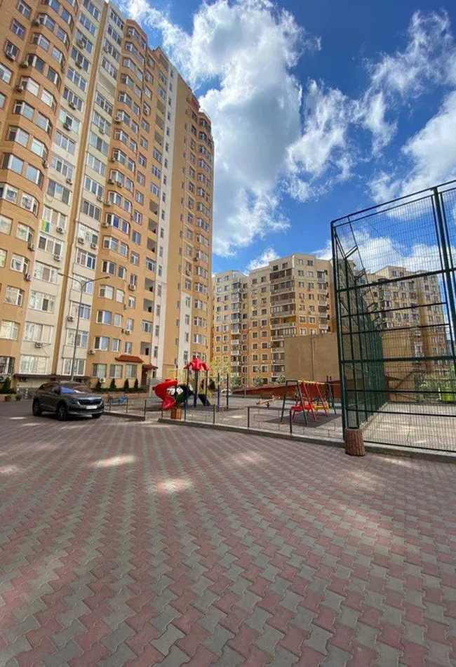 Продаж 2-кімнатної квартири 70 м², Маршала Говорова вул., 8
