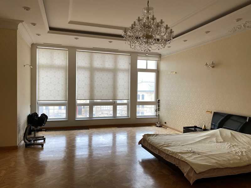 Продажа 4-комнатной квартиры 242.7 м², Михаила Грушевского ул., 9А
