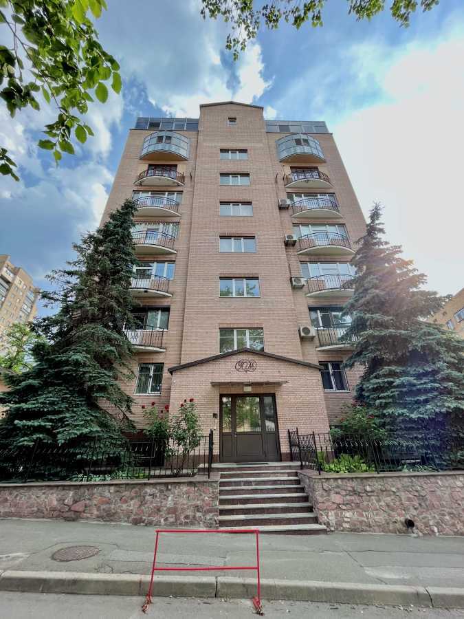 Продаж 5-кімнатної квартири 235 м², Василя Касіяна вул., Дончука, 7