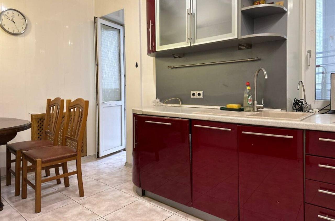 Продаж 3-кімнатної квартири 108 м², Ливарна вул.