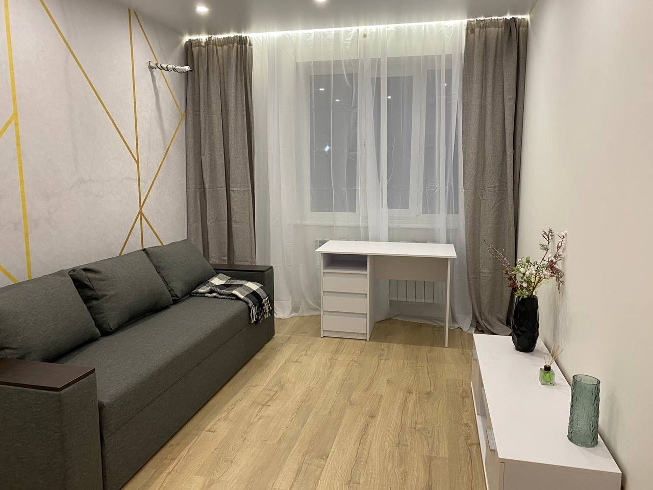 Продаж 2-кімнатної квартири 58.6 м², Білокур вул.