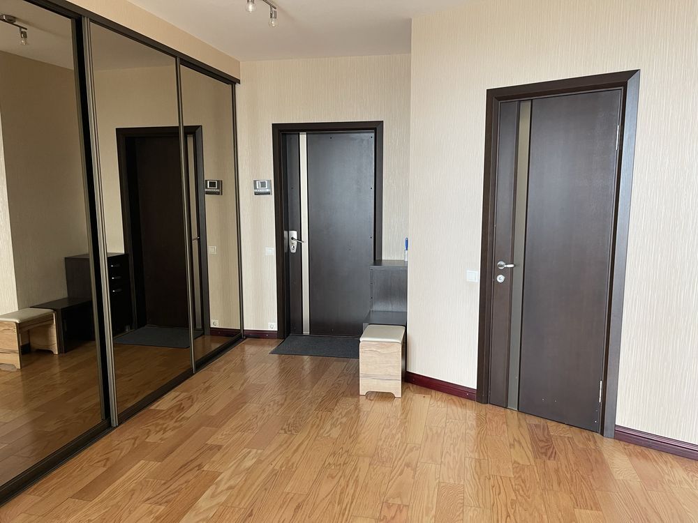 Продаж 1-кімнатної квартири 68 м²