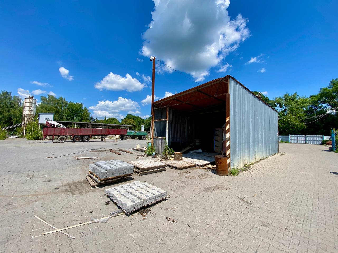 Продаж виробничого приміщення 979.4 м²