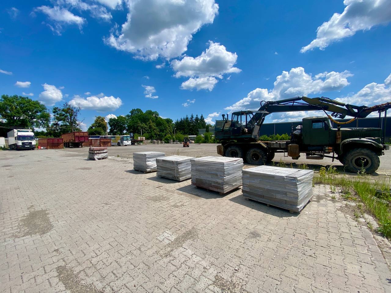 Продаж виробничого приміщення 979.4 м²