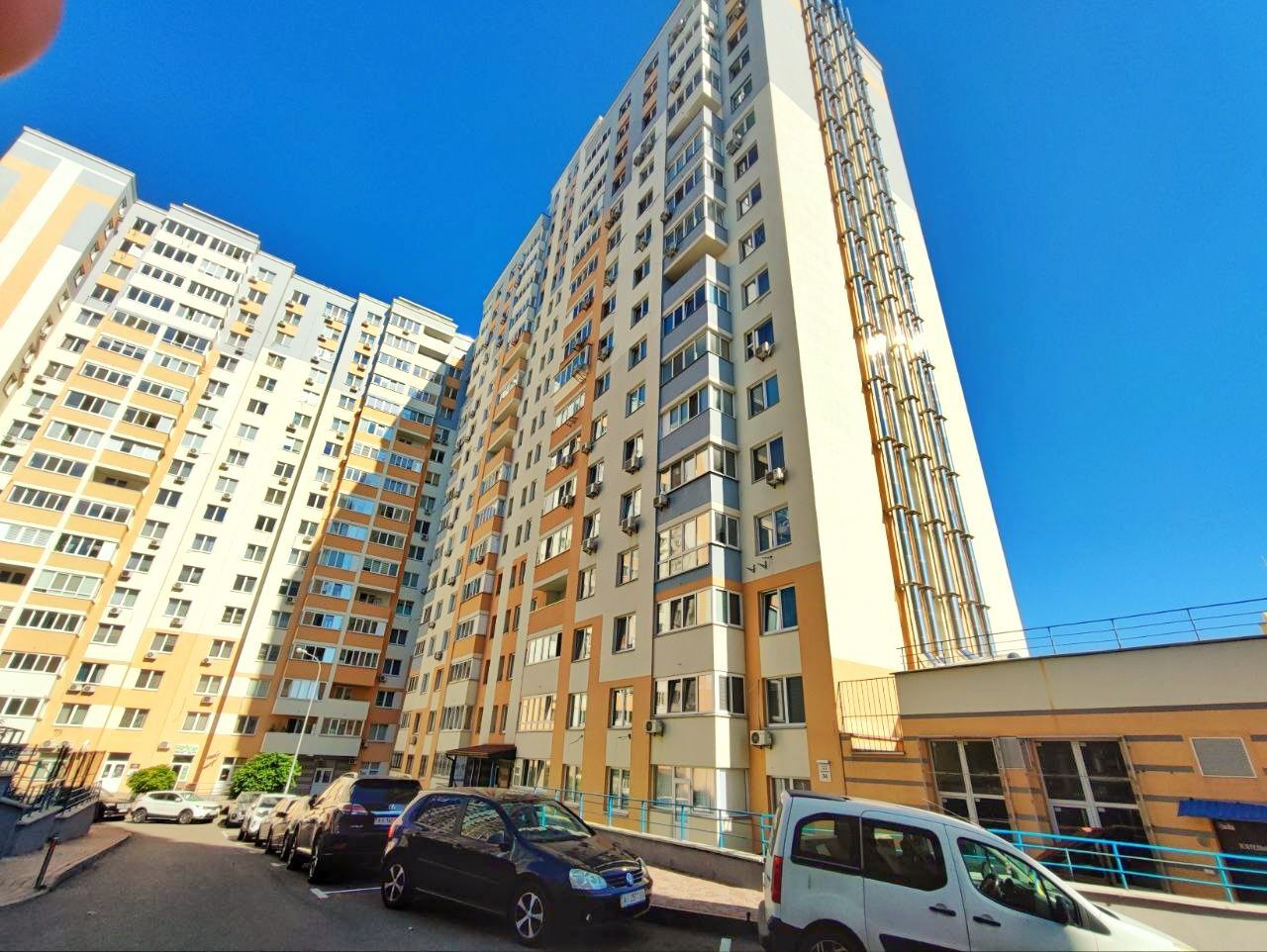 Продаж 2-кімнатної квартири 66 м², Сергія Данченка вул., 34