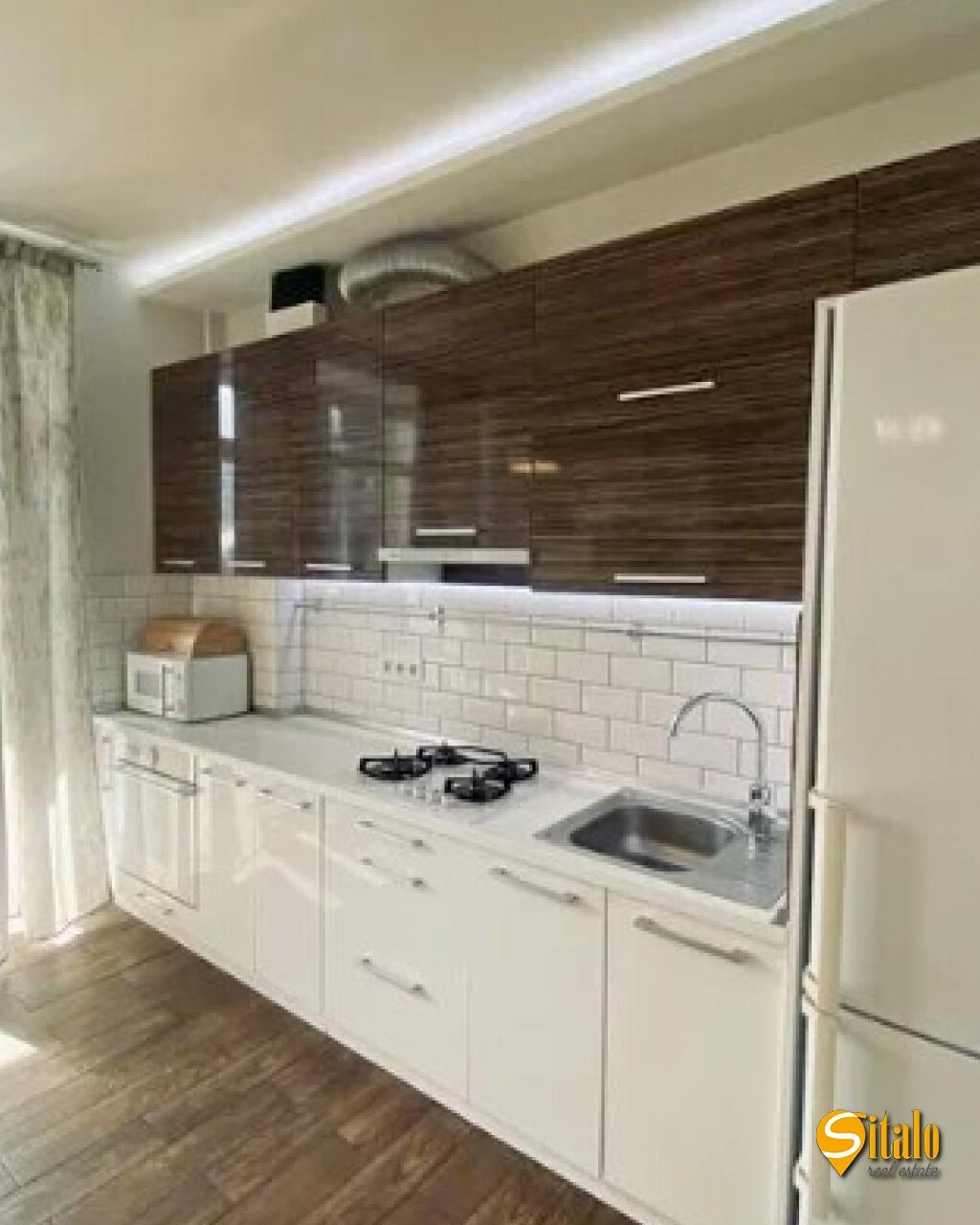 Продаж 2-кімнатної квартири 56 м², Замковецька вул., 106