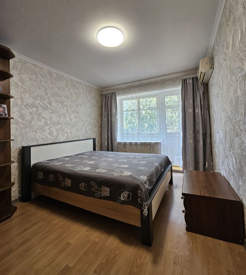 Продаж 2-кімнатної квартири 52 м², Байкальська вул., 84