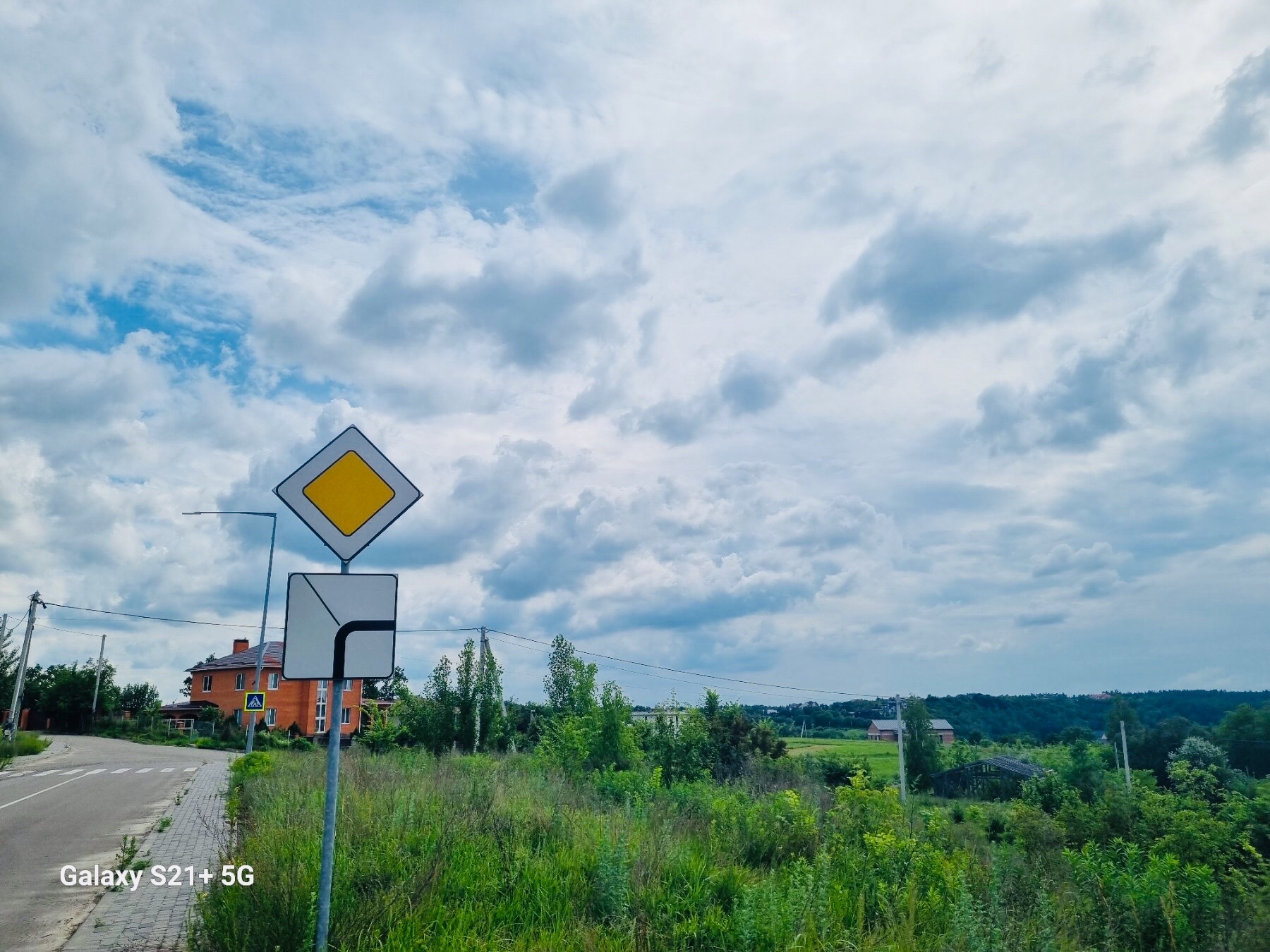 Продаж ділянки під індивідуальне житлове будівництво 12 соток