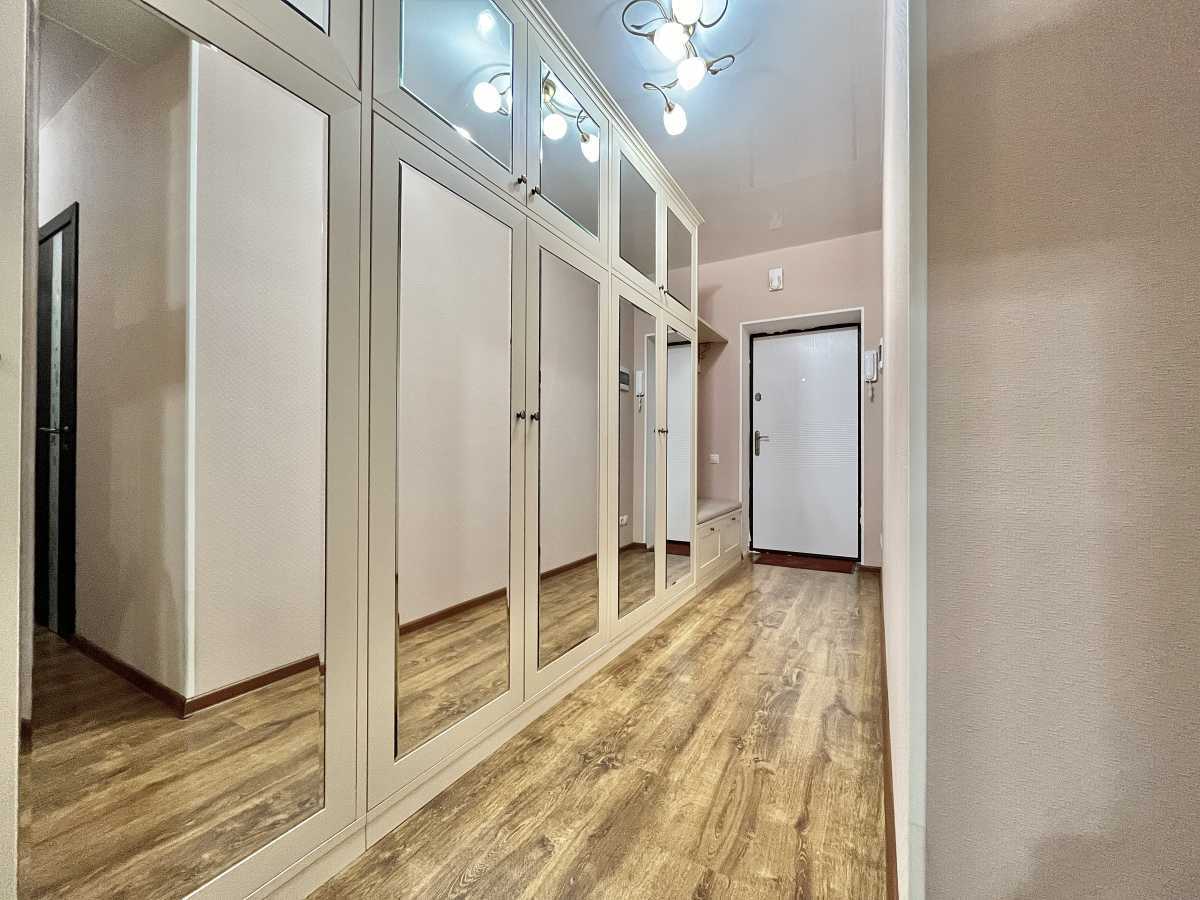 Продажа 1-комнатной квартиры 49 м², Выговского ул., 1Я