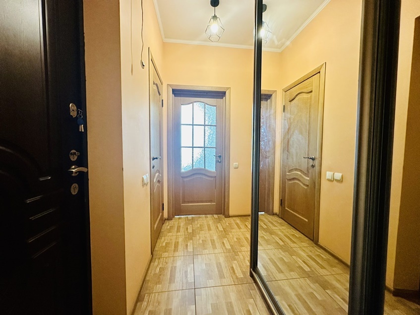 Продаж 1-кімнатної квартири 37 м², Матросова вул.