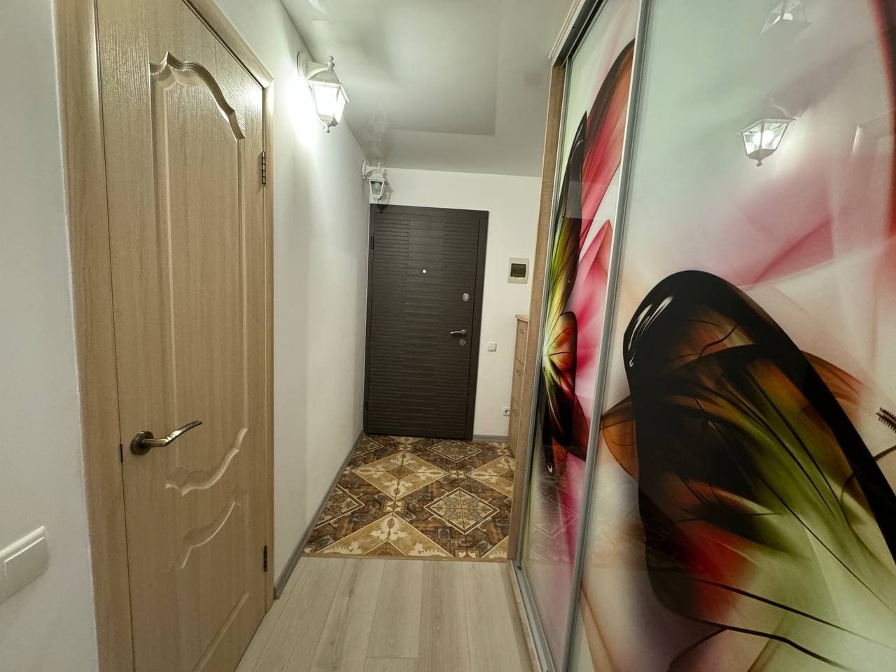 Продажа 2-комнатной квартиры 64.6 м², Джерельная ул.