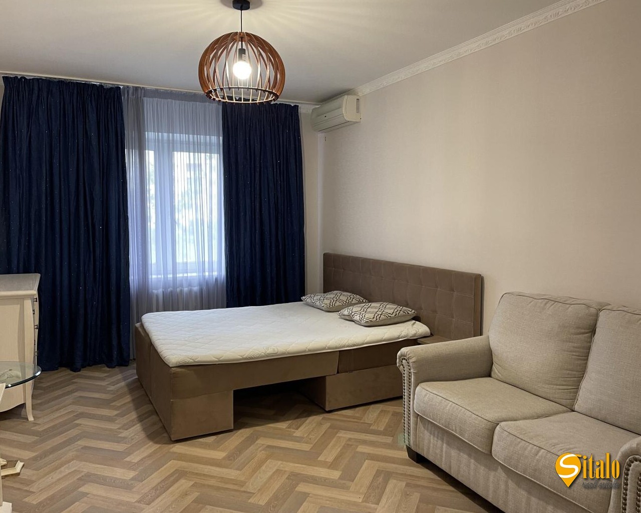 Продаж 1-кімнатної квартири 45 м², Драгоманова вул., 8А