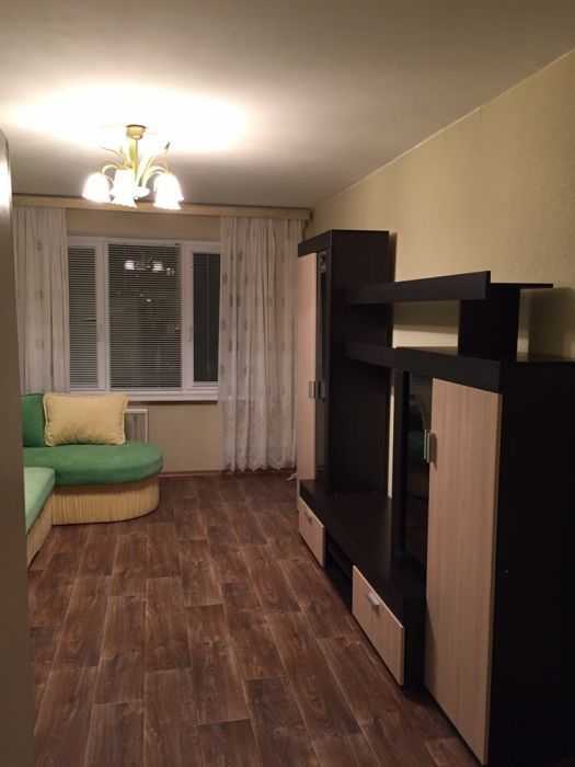 Продаж 2-кімнатної квартири 51 м², Дніпровська наб., 9