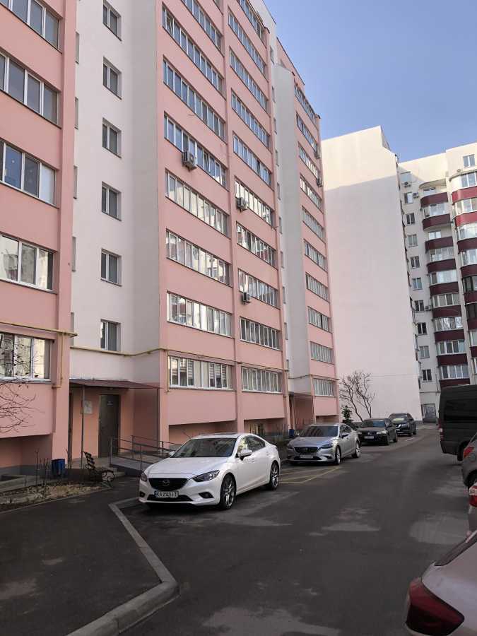 Продажа 2-комнатной квартиры 65 м², Головатого ул., 76