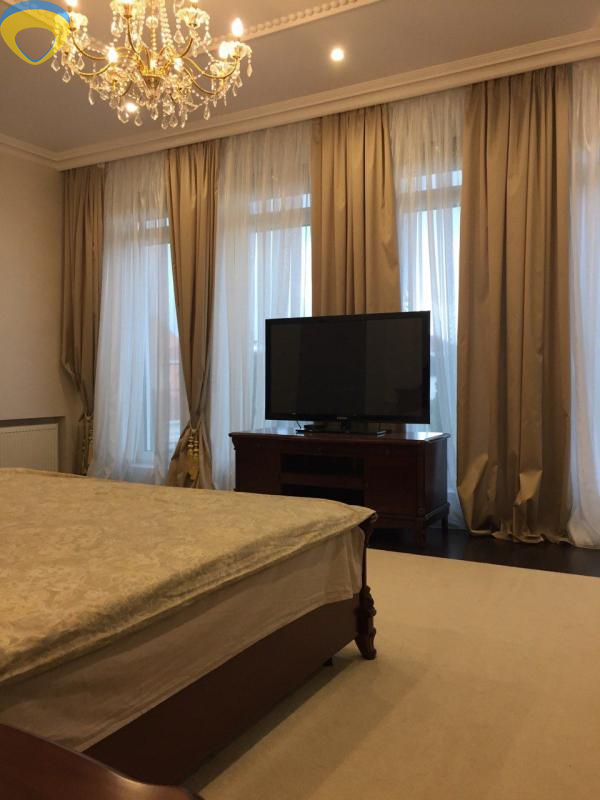 Продажа дома 650 м², Бригадная ул., вул.21