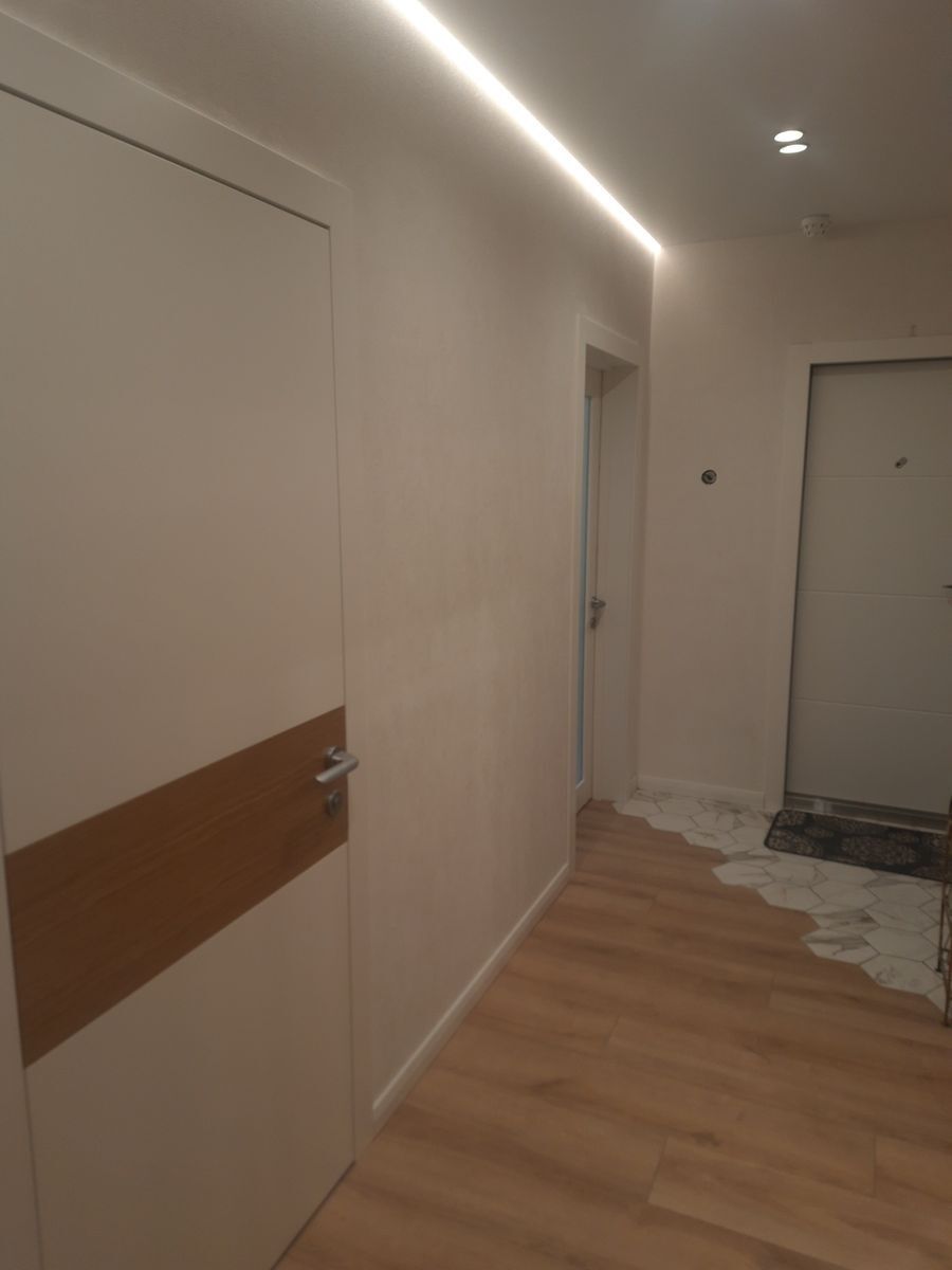 Продаж 3-кімнатної квартири 82 м², Ломоносова вул., 81Б