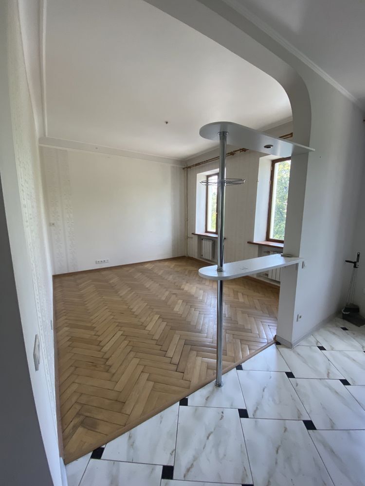 Продаж 3-кімнатної квартири 70 м²