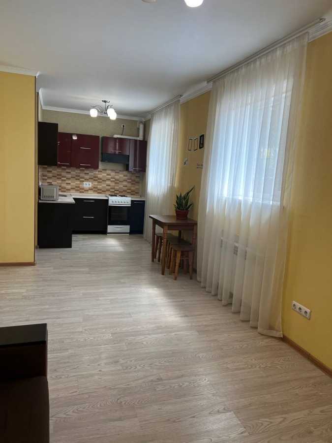 Продаж 2-кімнатної квартири 45 м², Запорізька вул., 1