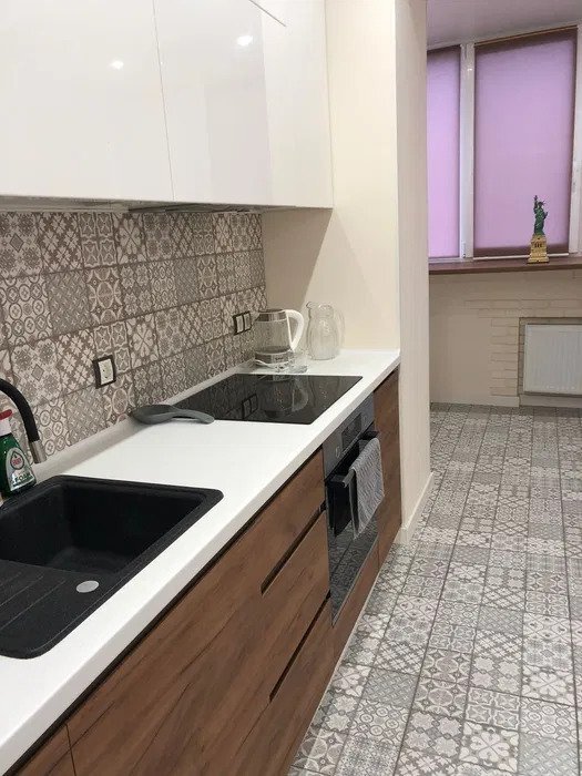 Продажа 1-комнатной квартиры 63 м²