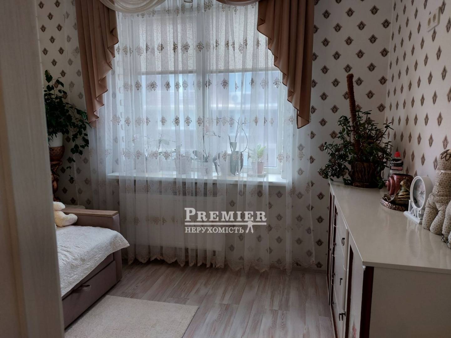 Продаж 2-кімнатної квартири 50 м², Николаевская дор., 299