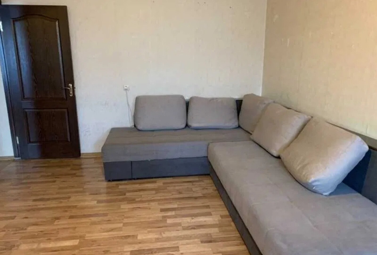 Продаж 2-кімнатної квартири 58 м²