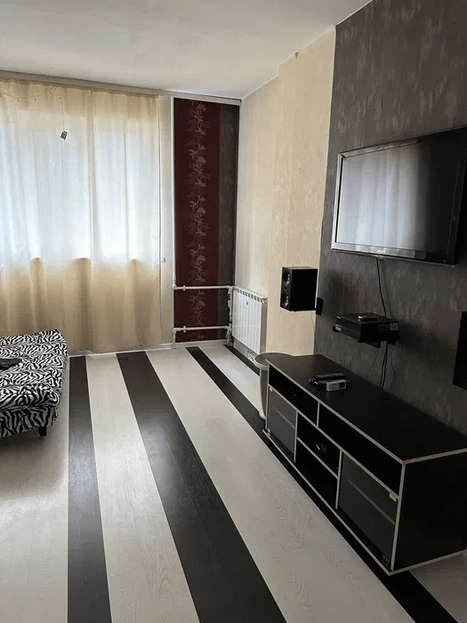 Продажа 1-комнатной квартиры 54 м²