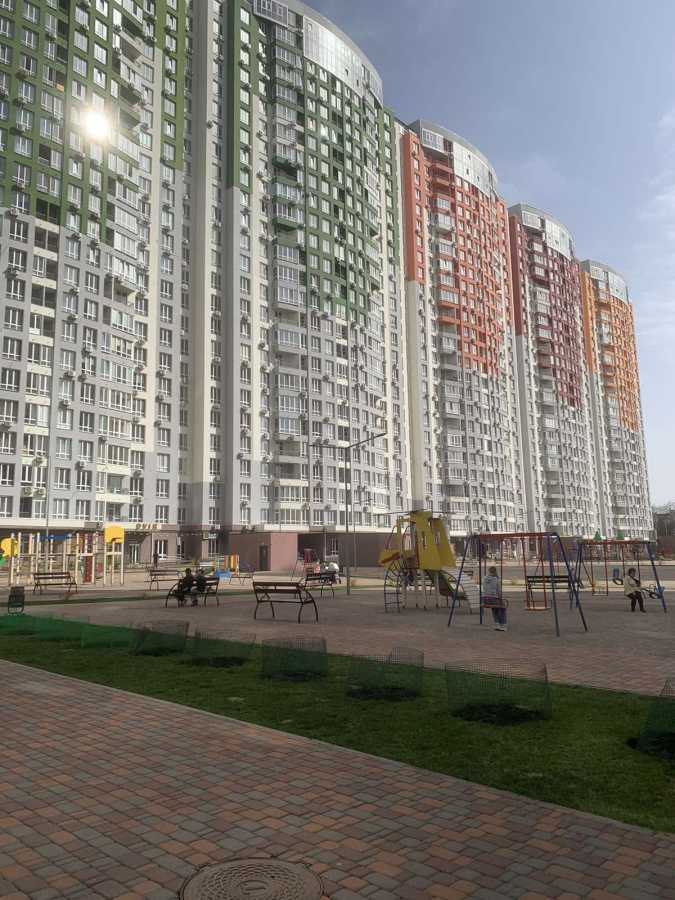 Продаж 2-кімнатної квартири 65 м², Каховська вул., 62А