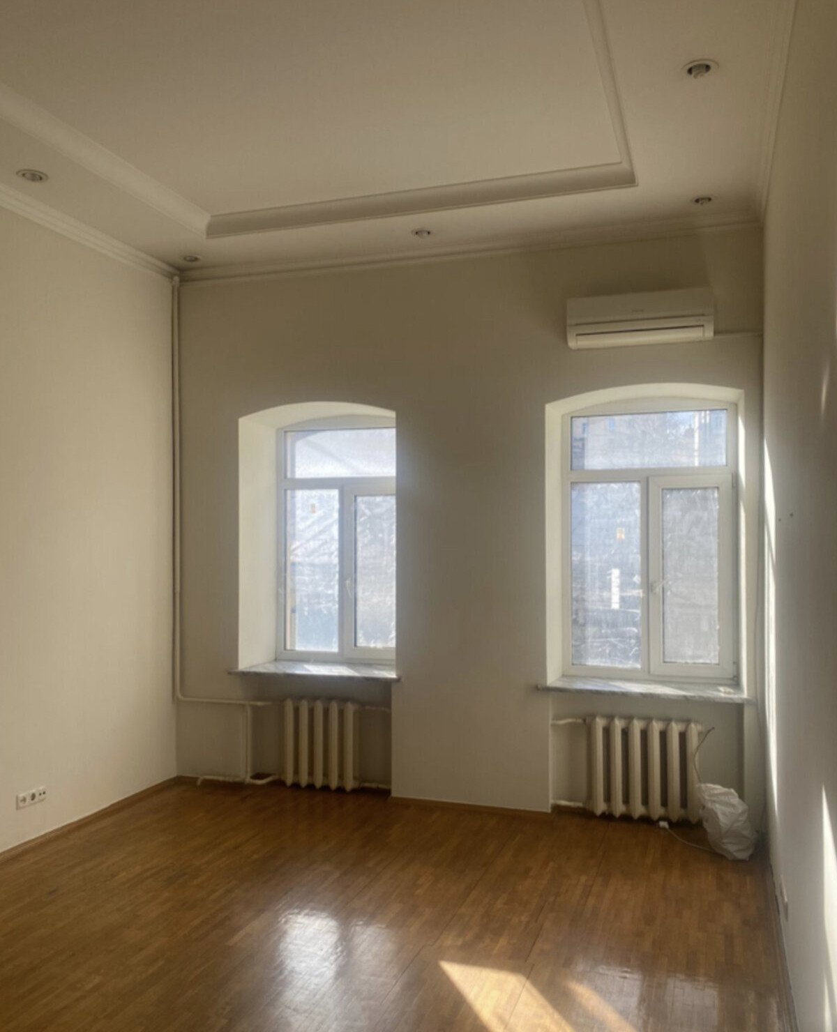 Продаж 3-кімнатної квартири 96 м²