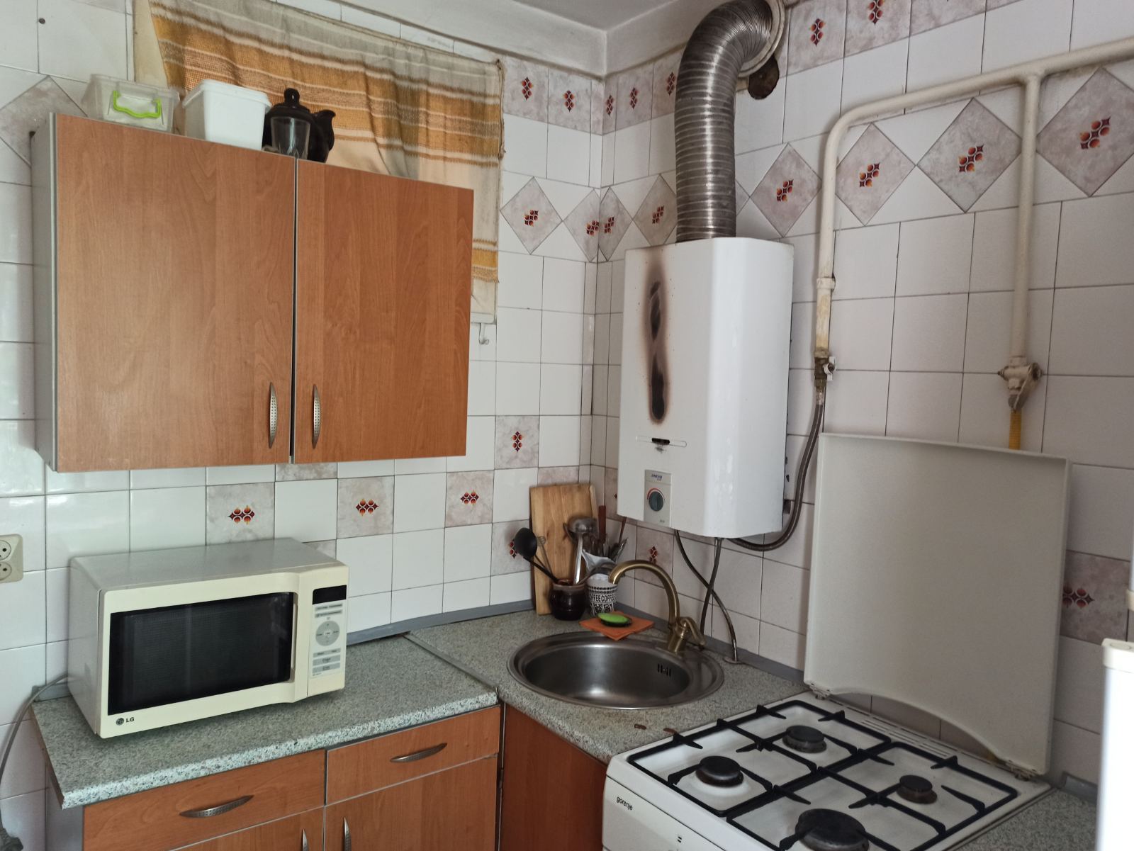 Продажа 3-комнатной квартиры 56 м², Южноукраинская ул., 4