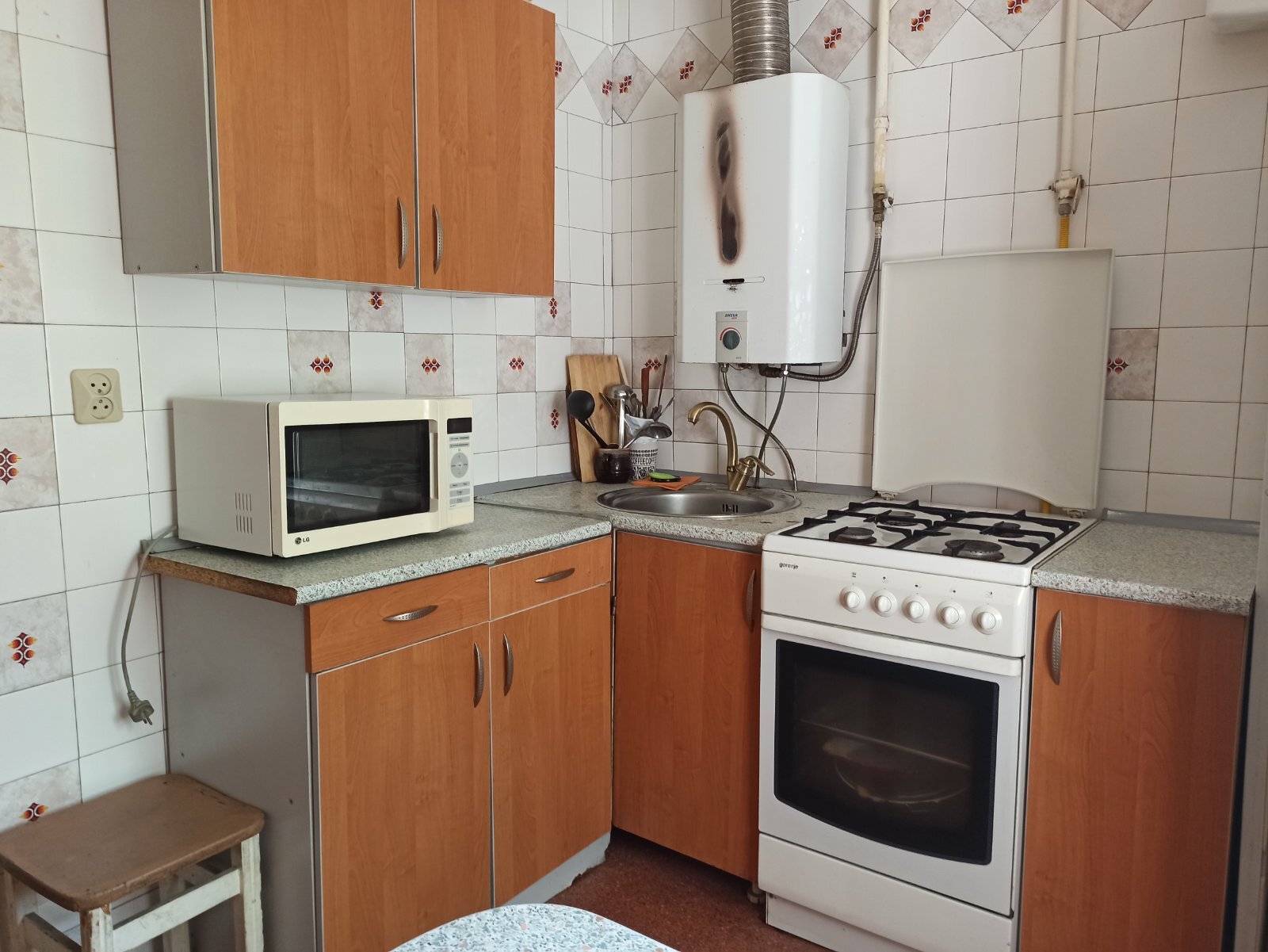 Продажа 3-комнатной квартиры 56 м², Южноукраинская ул., 4