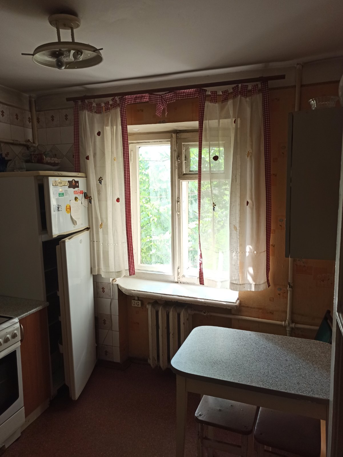 Продажа 3-комнатной квартиры 56 м², Южноукраинская ул., 4